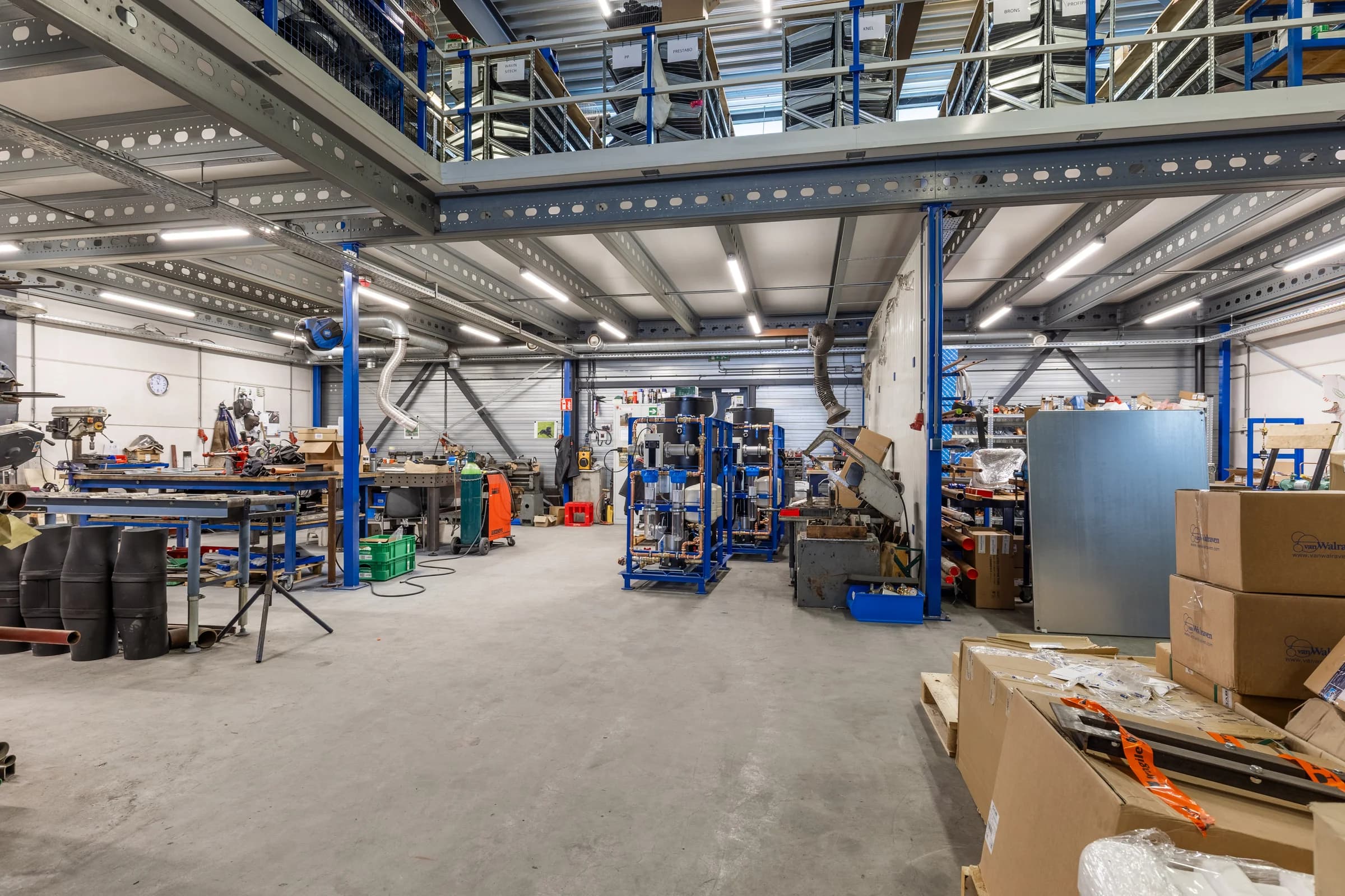 Opslagruimte magazijn interieur, BOG vastgoedfotografie Friesland
